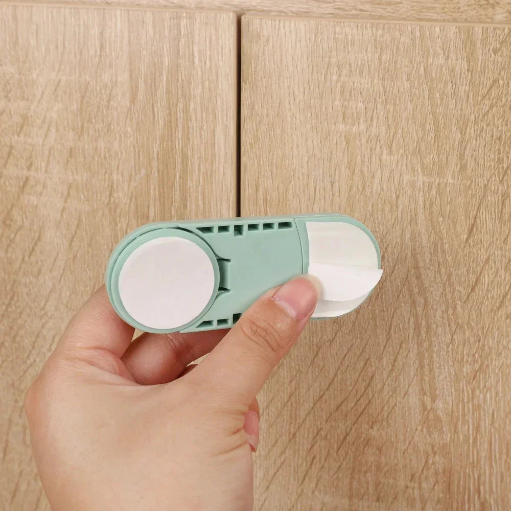 Loquet de sécurité pour enfant - Baby Clothing Cupboard avis et prix