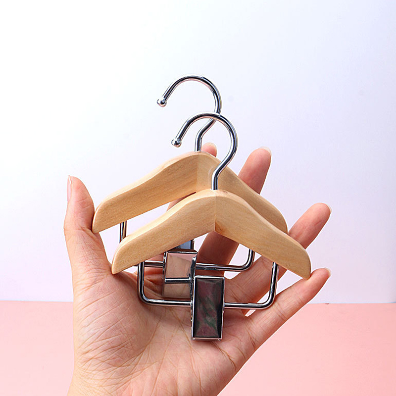 Mini cintre en bois de qualité - Baby Clothing Cupboard avis et prix