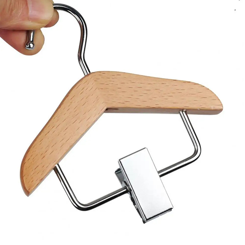 Mini cintre en bois de qualité - Baby Clothing Cupboard avis et prix